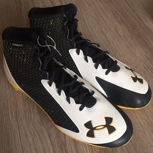 NWOB UA Men's Clutch Fit Spine Nitro Cleats